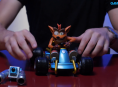 Unboxing figurki z Crash Team Racing